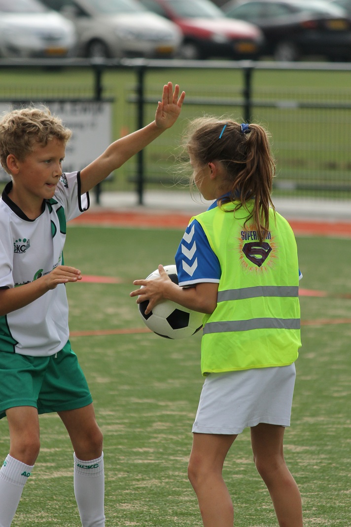 Oefenwedstrijd E2 Almkerk 169.JPG